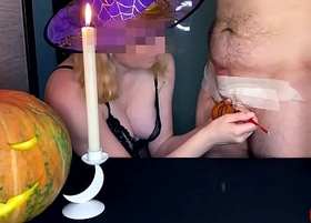 Slutty witch leads a interesting lesson and turns slave baloney secure a pumpkin annycandy painboy