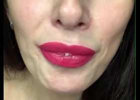 Attractive lips of porn star liza virgin drool