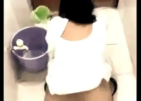 Muslim big ass aunty peeing hidden cam