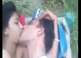 Bhabi gets fucked outdoor by BF