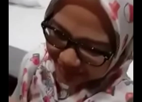 Muslim spread out giving blowjob to Hindu crony